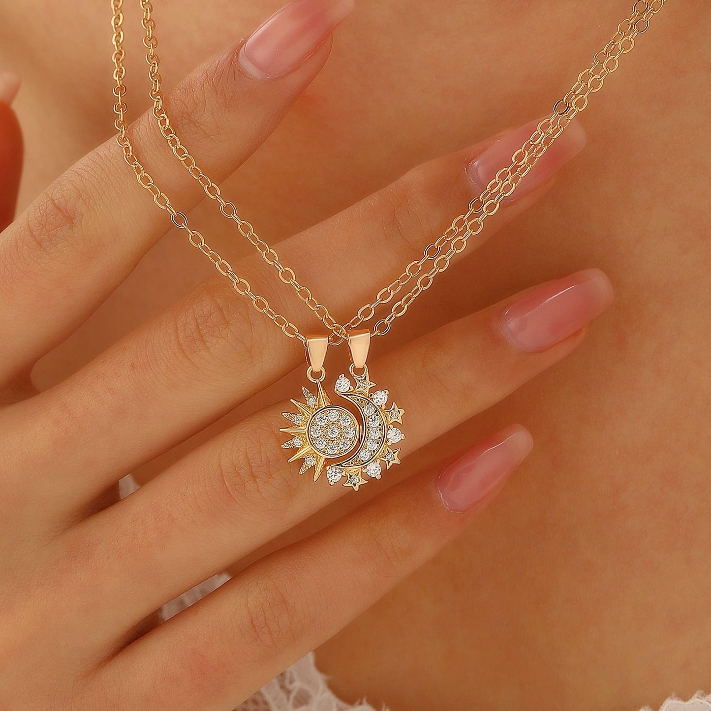 Magnetic Couple Necklace – Sun & Moon Pendant | Romantic Clavicle Chains | AlinKriti hz4es6-6w