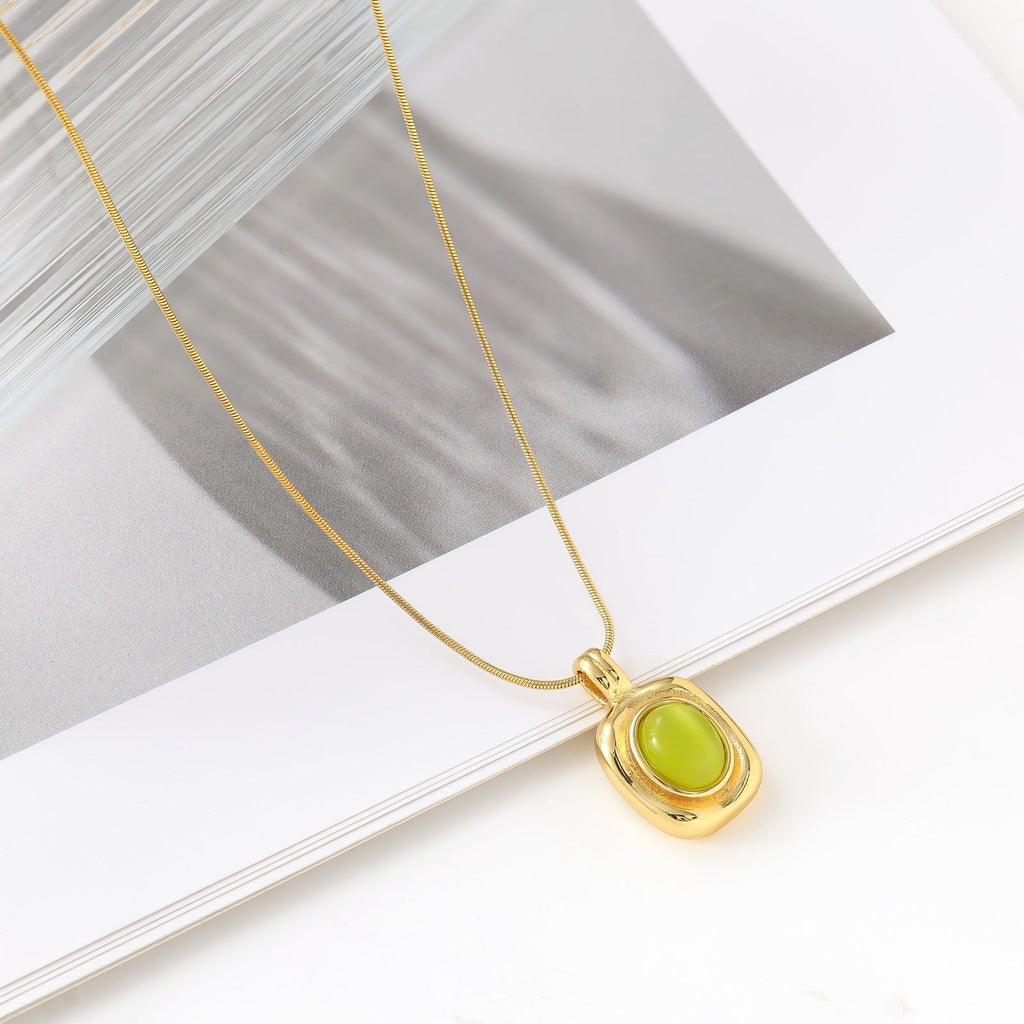 Romantic Crystal Pendant Necklace | Natural Stone & Gold-Plated Aura Jewelry | AlinKriti hz4es6-6w