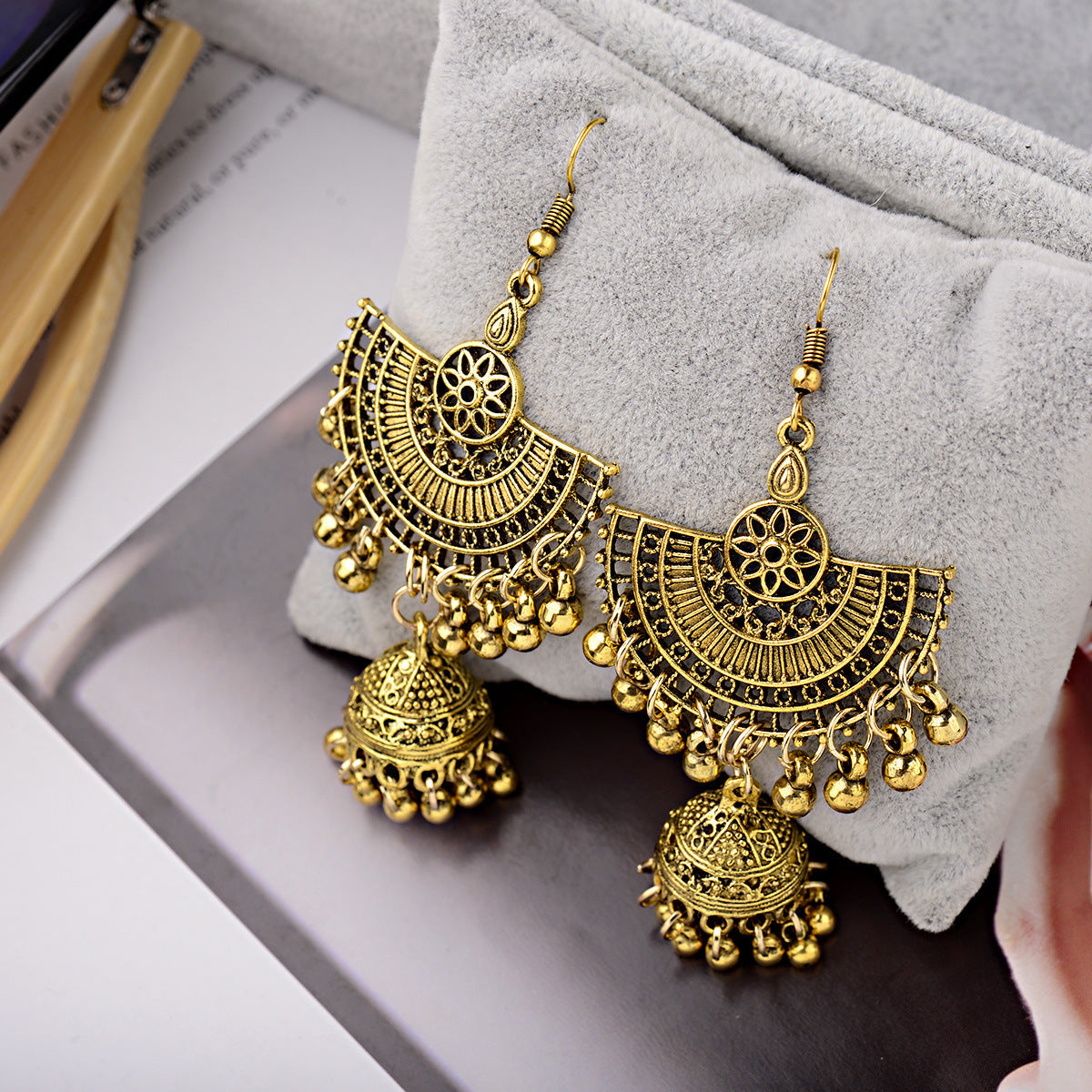 Bell Tassel Earrings – Vintage Ethnic Diamond Lens Jewelry for Women | AlinKriti hz4es6-6w