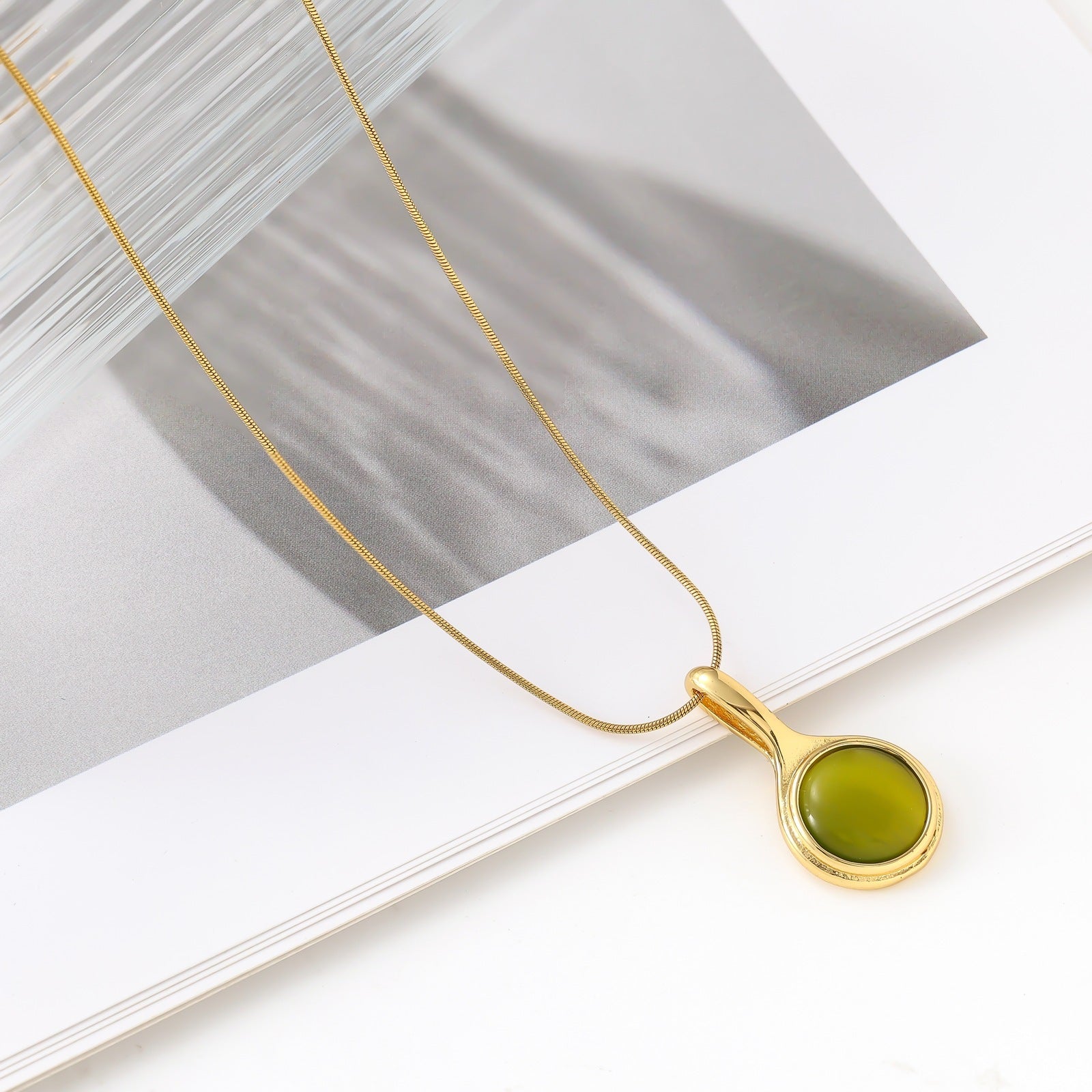 Romantic Crystal Pendant Necklace | Natural Stone & Gold-Plated Aura Jewelry | AlinKriti hz4es6-6w