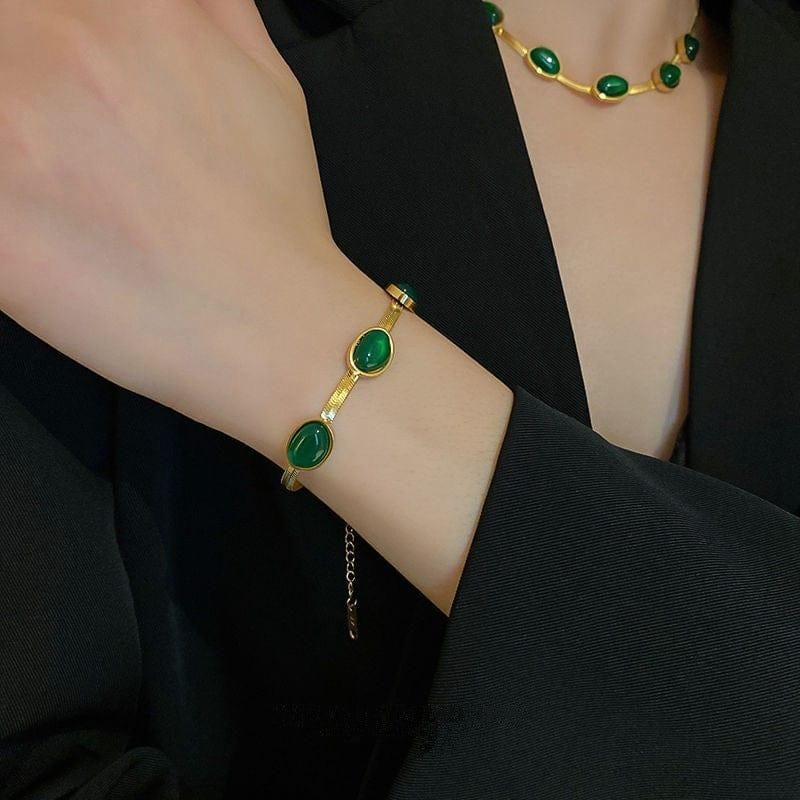 Emerald Necklace & Bracelet Set – Gold-Plated Jewelry