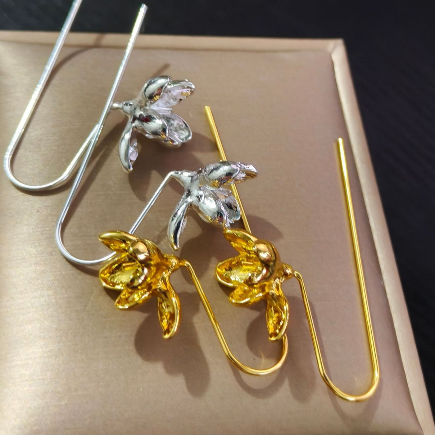 Aurielle Vintage Tassel Long Earrings – Gold & Silver Design